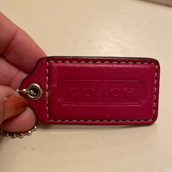 Coach pink tag - Picture 2 of 6